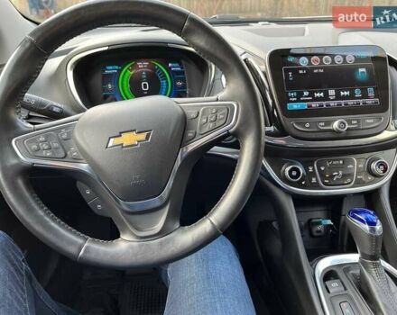 Белый Шевроле Вольт, объемом двигателя 1.49 л и пробегом 120 тыс. км за 14850 $, фото 2 на Automoto.ua