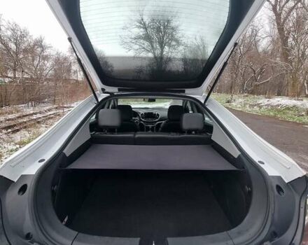 Белый Шевроле Вольт, объемом двигателя 1.5 л и пробегом 154 тыс. км за 14900 $, фото 16 на Automoto.ua