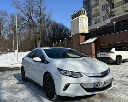 Белый Шевроле Вольт, объемом двигателя 1.49 л и пробегом 101 тыс. км за 16999 $, фото 3 на Automoto.ua