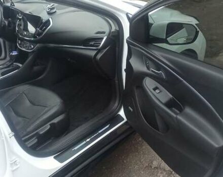 Білий Шевроле Вольт, об'ємом двигуна 1.49 л та пробігом 128 тис. км за 15000 $, фото 17 на Automoto.ua