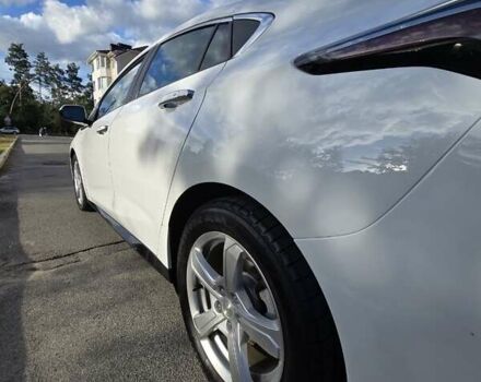 Білий Шевроле Вольт, об'ємом двигуна 1.49 л та пробігом 206 тис. км за 16000 $, фото 1 на Automoto.ua