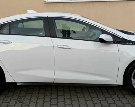 Белый Шевроле Вольт, объемом двигателя 1.5 л и пробегом 121 тыс. км за 16600 $, фото 1 на Automoto.ua