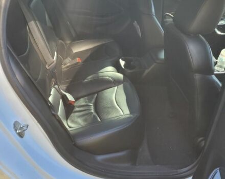 Белый Шевроле Вольт, объемом двигателя 1.5 л и пробегом 110 тыс. км за 17900 $, фото 5 на Automoto.ua