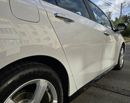 Білий Шевроле Вольт, об'ємом двигуна 1.49 л та пробігом 206 тис. км за 16000 $, фото 17 на Automoto.ua