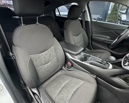 Білий Шевроле Вольт, об'ємом двигуна 1.49 л та пробігом 95 тис. км за 18400 $, фото 26 на Automoto.ua