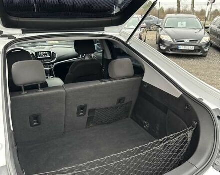 Белый Шевроле Вольт, объемом двигателя 1.49 л и пробегом 95 тыс. км за 18400 $, фото 14 на Automoto.ua