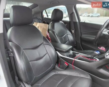 Белый Шевроле Вольт, объемом двигателя 1.49 л и пробегом 218 тыс. км за 13500 $, фото 13 на Automoto.ua