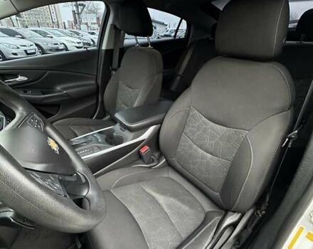 Білий Шевроле Вольт, об'ємом двигуна 1.49 л та пробігом 95 тис. км за 18400 $, фото 15 на Automoto.ua