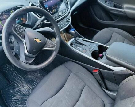 Белый Шевроле Вольт, объемом двигателя 1.5 л и пробегом 33 тыс. км за 11200 $, фото 4 на Automoto.ua