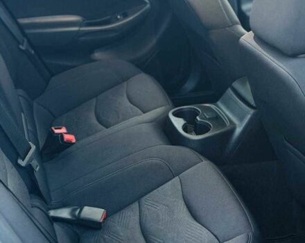 Белый Шевроле Вольт, объемом двигателя 1.5 л и пробегом 33 тыс. км за 11200 $, фото 6 на Automoto.ua