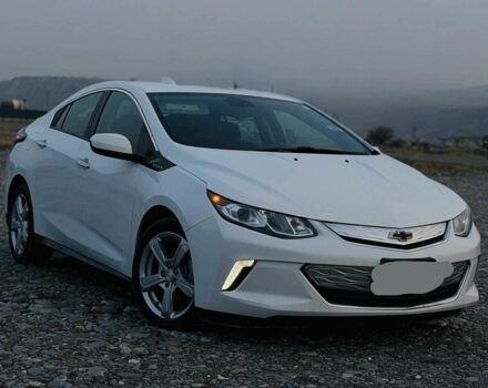 Белый Шевроле Вольт, объемом двигателя 1.5 л и пробегом 33 тыс. км за 11200 $, фото 2 на Automoto.ua