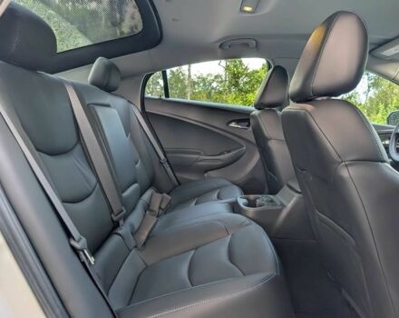 Белый Шевроле Вольт, объемом двигателя 1.5 л и пробегом 65 тыс. км за 11000 $, фото 12 на Automoto.ua