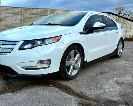 Белый Шевроле Вольт, объемом двигателя 1.4 л и пробегом 15300 тыс. км за 10200 $, фото 4 на Automoto.ua