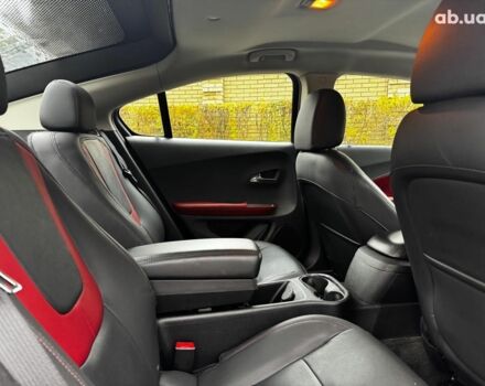 Белый Шевроле Вольт, объемом двигателя 1.4 л и пробегом 171 тыс. км за 10690 $, фото 17 на Automoto.ua