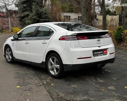 Белый Шевроле Вольт, объемом двигателя 1.4 л и пробегом 171 тыс. км за 10690 $, фото 7 на Automoto.ua