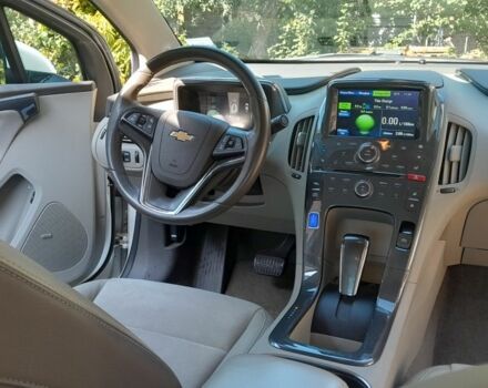 Белый Шевроле Вольт, объемом двигателя 1.4 л и пробегом 184 тыс. км за 10000 $, фото 9 на Automoto.ua