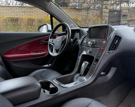 Белый Шевроле Вольт, объемом двигателя 1.4 л и пробегом 171 тыс. км за 10690 $, фото 21 на Automoto.ua