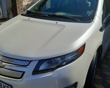 Белый Шевроле Вольт, объемом двигателя 1.4 л и пробегом 184 тыс. км за 10000 $, фото 1 на Automoto.ua