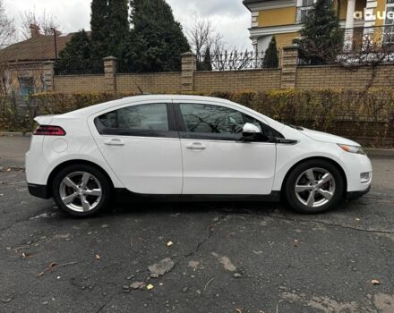 Белый Шевроле Вольт, объемом двигателя 1.4 л и пробегом 171 тыс. км за 10690 $, фото 5 на Automoto.ua