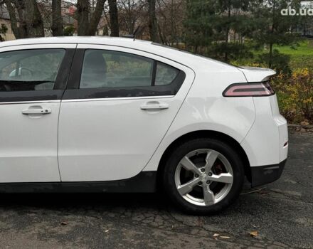 Белый Шевроле Вольт, объемом двигателя 1.4 л и пробегом 171 тыс. км за 10690 $, фото 8 на Automoto.ua
