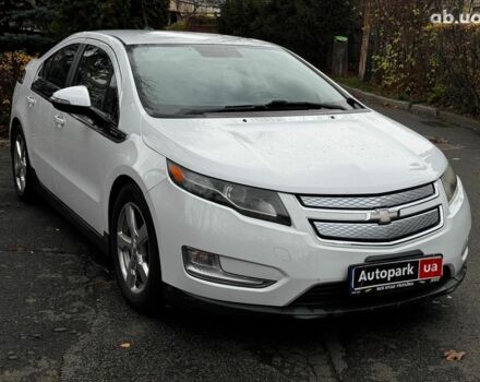 Белый Шевроле Вольт, объемом двигателя 1.4 л и пробегом 171 тыс. км за 10690 $, фото 2 на Automoto.ua
