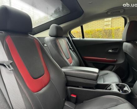 Белый Шевроле Вольт, объемом двигателя 1.4 л и пробегом 171 тыс. км за 10690 $, фото 18 на Automoto.ua