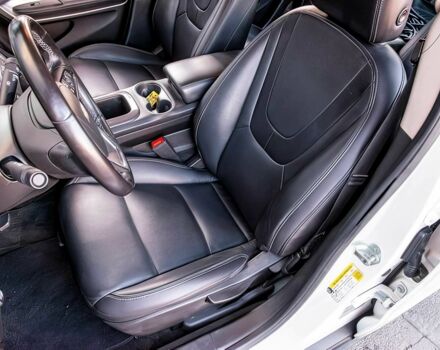 Шевроле Вольт 2014 в Виннице на Automoto.ua Белый Шевроле Вольт, объемом двигателя 1.4 л и пробегом 86 тыс. км за 6400 $, фото 8 на Automoto.ua