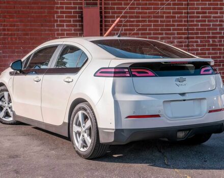 Шевроле Вольт 2014 в Виннице на Automoto.ua Белый Шевроле Вольт, объемом двигателя 1.4 л и пробегом 86 тыс. км за 6400 $, фото 6 на Automoto.ua