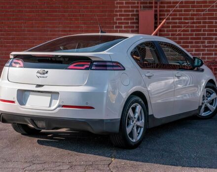 Шевроле Вольт 2014 в Виннице на Automoto.ua Белый Шевроле Вольт, объемом двигателя 1.4 л и пробегом 86 тыс. км за 6400 $, фото 4 на Automoto.ua