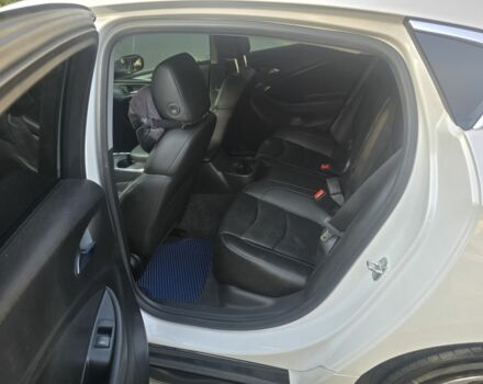 Белый Шевроле Вольт, объемом двигателя 1.5 л и пробегом 83 тыс. км за 18000 $, фото 4 на Automoto.ua