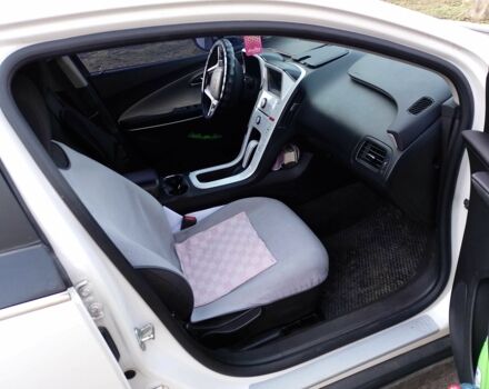 Шевроле Вольт 2013 в Кривом Роге на Automoto.ua Белый Шевроле Вольт, объемом двигателя 1.4 л и пробегом 215 тыс. км за 9000 $, фото 3 на Automoto.ua