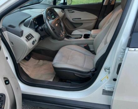 Белый Шевроле Вольт, объемом двигателя 1.4 л и пробегом 84 тыс. км за 10200 $, фото 10 на Automoto.ua