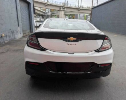 Белый Шевроле Вольт, объемом двигателя 1.5 л и пробегом 62 тыс. км за 3800 $, фото 3 на Automoto.ua