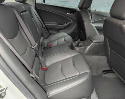 Белый Шевроле Вольт, объемом двигателя 1.5 л и пробегом 62 тыс. км за 3800 $, фото 10 на Automoto.ua