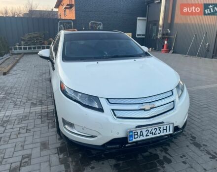 Белый Шевроле Вольт, объемом двигателя 1.4 л и пробегом 227 тыс. км за 9500 $, фото 1 на Automoto.ua