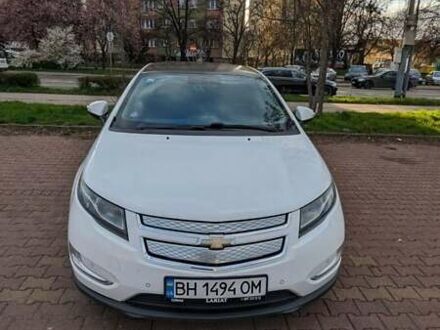 Шевроле Вольт 2011 в Львове на Automoto.ua Белый Шевроле Вольт, объемом двигателя 1.4 л и пробегом 250 тыс. км за 9999 $, фото 1 на Automoto.ua