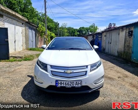 Белый Шевроле Вольт, объемом двигателя 1.4 л и пробегом 183 тыс. км за 8800 $, фото 1 на Automoto.ua