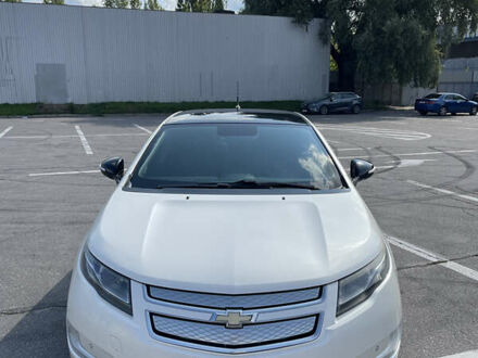 Белый Шевроле Вольт, объемом двигателя 1.4 л и пробегом 179 тыс. км за 9425 $, фото 1 на Automoto.ua