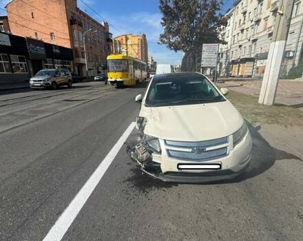 Белый Шевроле Вольт, объемом двигателя 1.4 л и пробегом 170 тыс. км за 5500 $, фото 1 на Automoto.ua