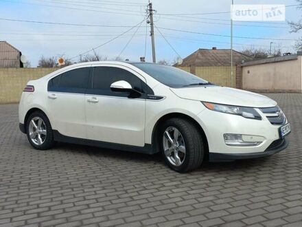 Шевроле Вольт 2012 в Днепре (Днепропетровске) на Automoto.ua Белый Шевроле Вольт, объемом двигателя 1.4 л и пробегом 166 тыс. км за 13400 $, фото 1 на Automoto.ua
