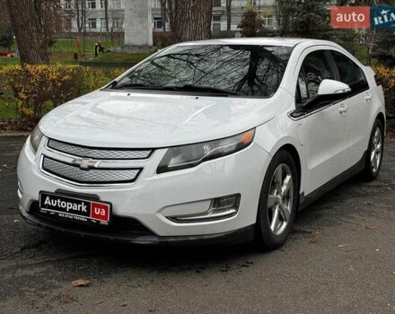Белый Шевроле Вольт, объемом двигателя 1.4 л и пробегом 171 тыс. км за 10690 $, фото 1 на Automoto.ua