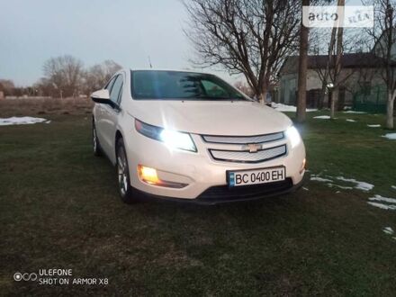 Шевроле Вольт 2012 в Николаеве на Automoto.ua Белый Шевроле Вольт, объемом двигателя 1.4 л и пробегом 315 тыс. км за 10700 $, фото 1 на Automoto.ua