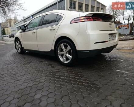 Белый Шевроле Вольт, объемом двигателя 1.4 л и пробегом 252 тыс. км за 8999 $, фото 1 на Automoto.ua