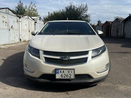 Белый Шевроле Вольт, объемом двигателя 1.4 л и пробегом 159 тыс. км за 9300 $, фото 1 на Automoto.ua