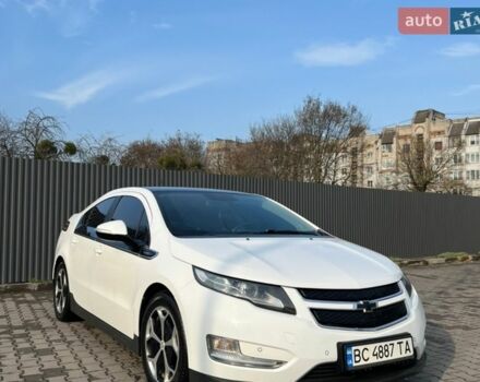 Белый Шевроле Вольт, объемом двигателя 1.4 л и пробегом 214 тыс. км за 11500 $, фото 1 на Automoto.ua