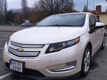 Шевроле Вольт 2013 в Константиновке на Automoto.ua Белый Шевроле Вольт, объемом двигателя 1.4 л и пробегом 128 тыс. км за 13500 $, фото 1 на Automoto.ua