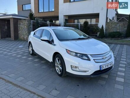 Шевроле Вольт 2013 в Стрые на Automoto.ua Белый Шевроле Вольт, объемом двигателя 1.4 л и пробегом 259 тыс. км за 12000 $, фото 1 на Automoto.ua