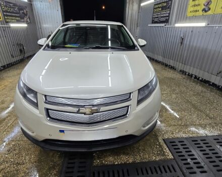 Белый Шевроле Вольт, объемом двигателя 1 л и пробегом 85 тыс. км за 11299 $, фото 1 на Automoto.ua