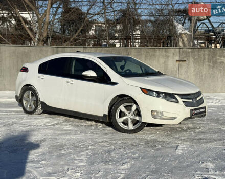 Белый Шевроле Вольт, объемом двигателя 1.4 л и пробегом 299 тыс. км за 8490 $, фото 1 на Automoto.ua
