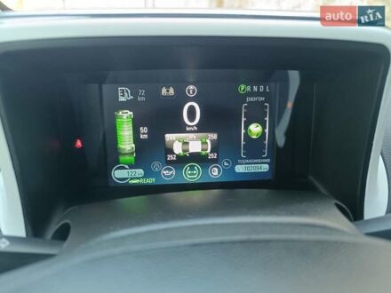 Белый Шевроле Вольт, объемом двигателя 1.4 л и пробегом 102 тыс. км за 10000 $, фото 1 на Automoto.ua